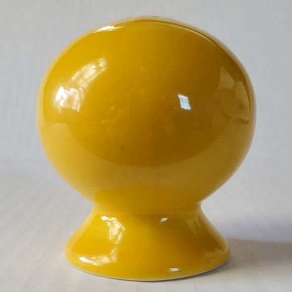 Fiestaware Fiesta Small CERAMIC Shaker Salt Pepper Daffodil Yellow - Picture 2 of 7
